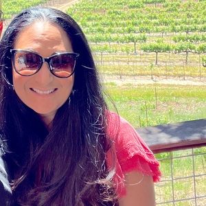 Meet your Posher, Melanie